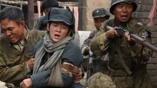 眼下正在热播,而其另一部抗战秘闻电视剧《川军团血战到底》也是拍摄