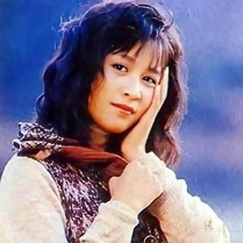 在那个无ps还美女如云的年代,来看看刘嘉玲年轻时候的样子吧