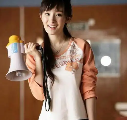 杨幂代言广告甜美可人 甜美可人被封收视女王