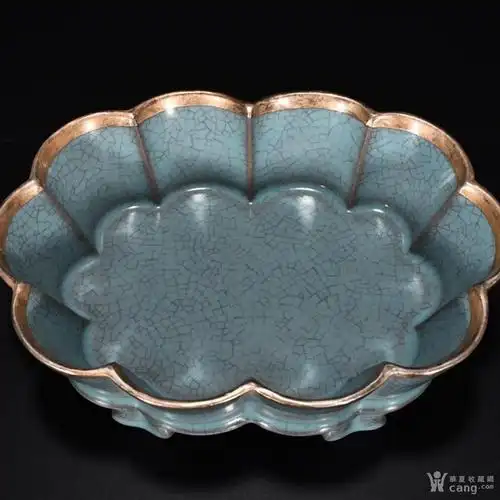 宋汝窑天蓝釉蟹爪纹水仙盆镶银口(乾隆御题铭文)