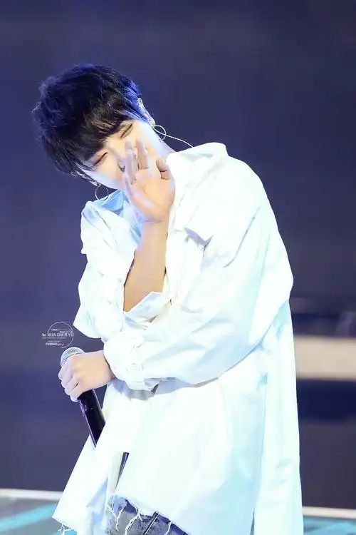 [华晨宇][分享]170604 花花高清美图分享 盛世美颜小仙子宇