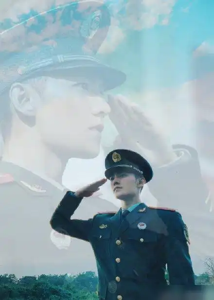 特战荣耀杨洋军装路透英气逼人其实他本身就是一名军人