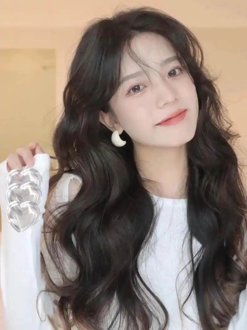 法式烫发 女孩子都喜欢的长发大波浪卷发.法式烫发 女孩子都喜 - 抖音