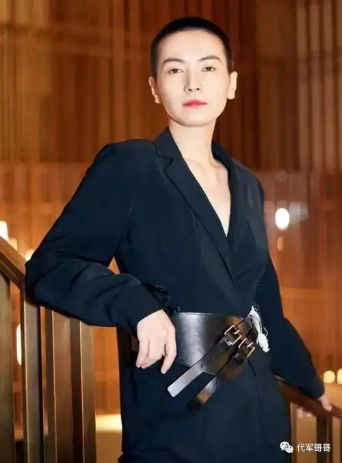 女星寸头短发造型谁最帅气袁立第八范晓萱第二第一是谁