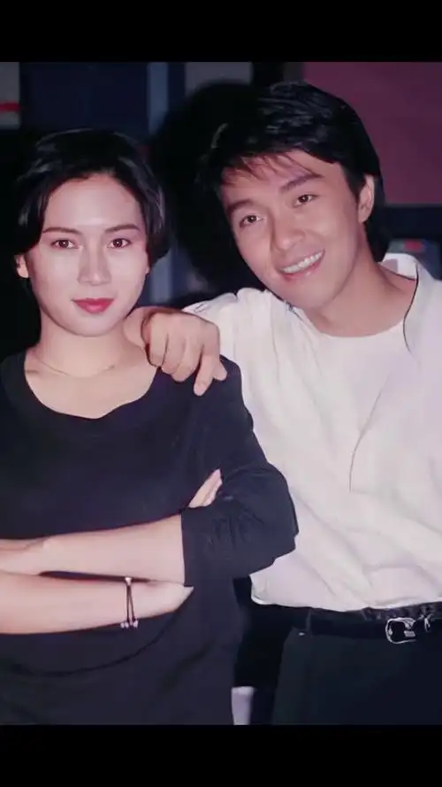 哪有什么突然想起不过是一直放在心底#周星驰#罗慧娟