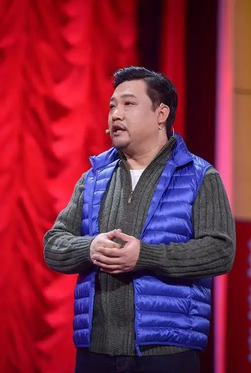 大气晚成的贾冰被称为中国喜剧界的未来和希望