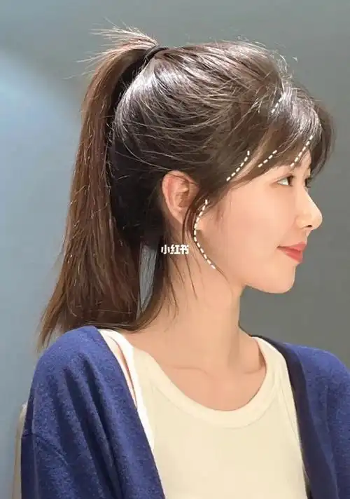 扎高马尾的小姐姐,搭配在一起少女感十足,扎发必备的一款刘海#南昌