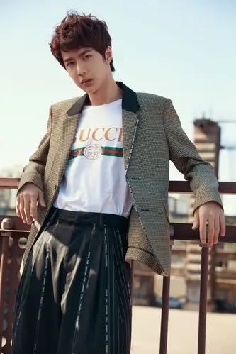 克里斯马少年王一博写真曝光盛世美颜宛若画报