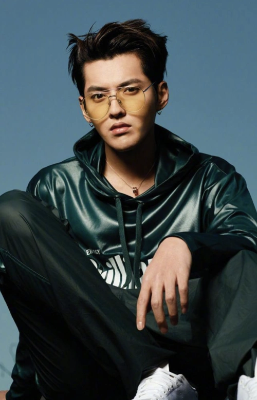 吴亦凡有哪些霸气酷炫的穿搭