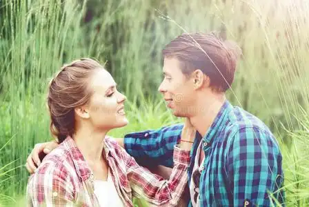 恋爱中的男朋友和女朋友. 关系,浪漫的概念.照片