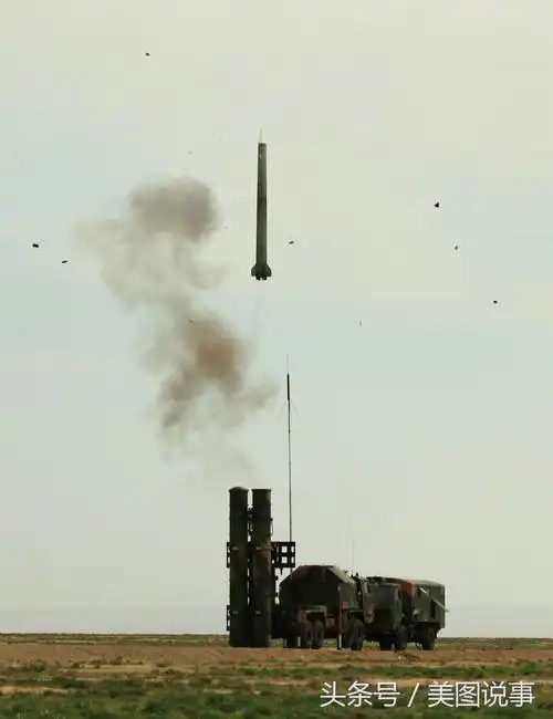 中国红旗9防空导弹发射训练高清大图