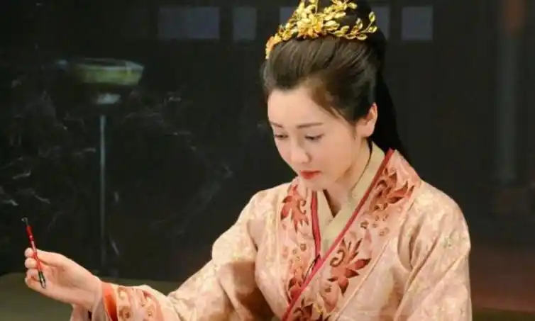 才女蔡文姬被匈奴王霸占12年屈辱生二子后又被曹操重金赎回