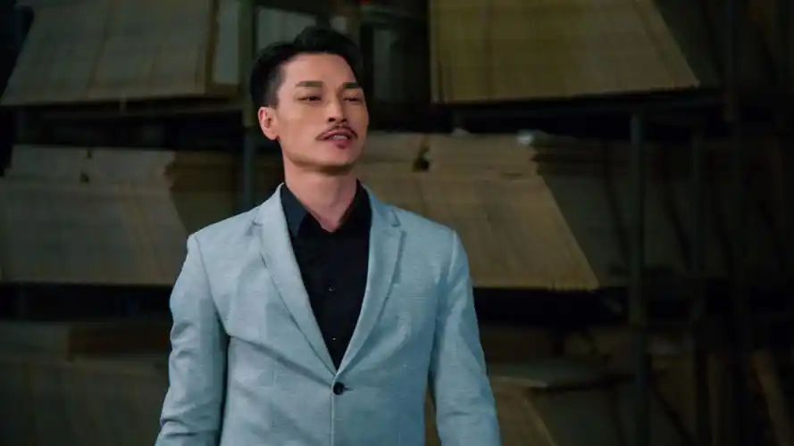 西装暴徒陈韦然硬汉袭来酷准狠