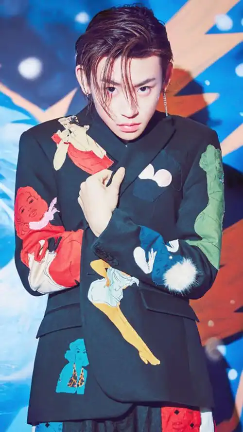 小鬼王琳凯手机壁纸图片 你要的青春酷帅rapper