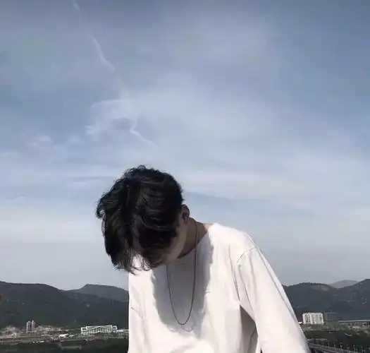 别让自己活成那种懂得很多道理却也过不好这一生的人 森系男头像