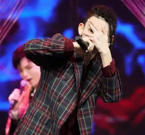 日常:小鬼和朱星杰相爱相杀,蔡徐坤却百里挑子异_artist_胡巴_王子异