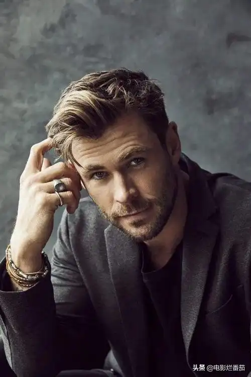 世界上最帅的人是谁(全球最帅的十位美男照片)_明日头条