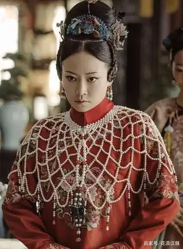 《延禧攻略》中女主的云肩之美