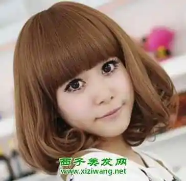 齐刘海短发发型图片女生扎齐刘海短发也可以可爱美丽