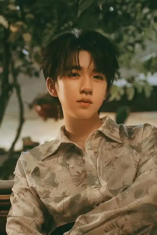 时代少年团出道999天##贺峻霖成都大片