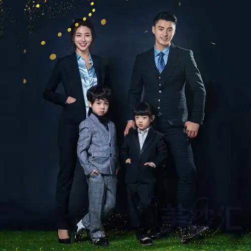 一家四口全家福写真福905005小时代   商家货号:905005xsd 品牌: 风格