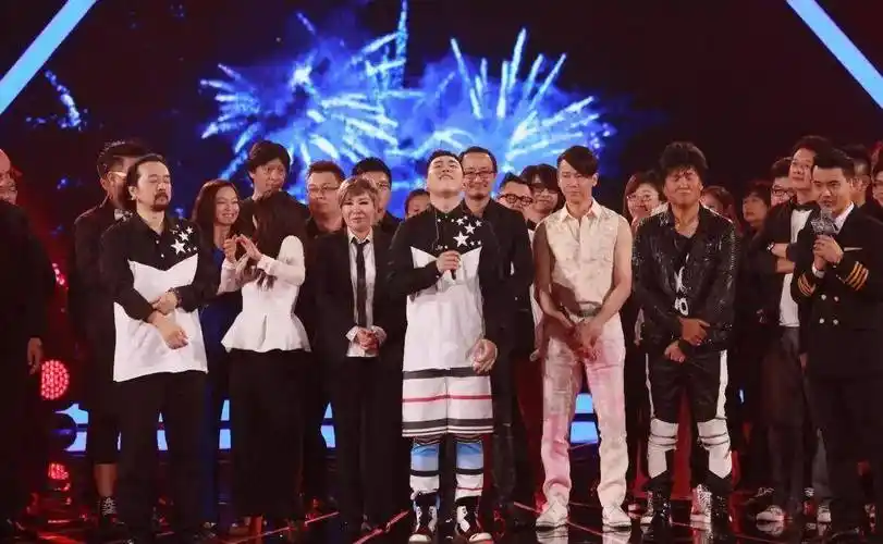 胡彦斌出场即巅峰,出车祸后背负舆论压力离去,如今恢复昔日辉煌_音乐