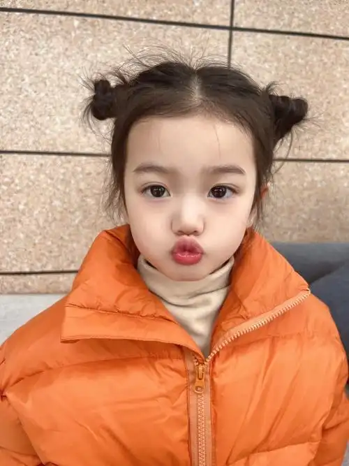 我女儿嘟嘟嘴也太可爱了吧