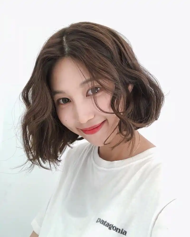 超级减龄的中长发发型小外翻走起!