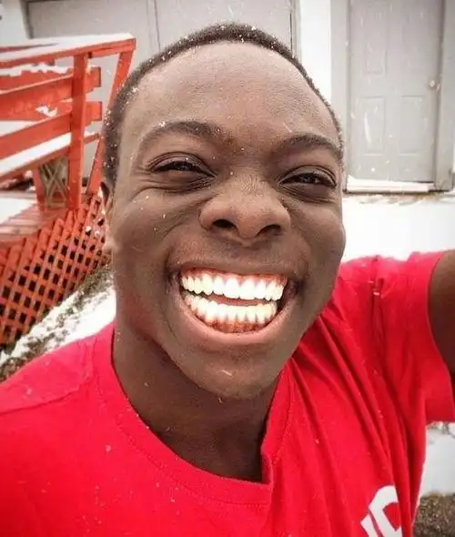 自己的笑容,希望能够给他人带来快乐,看着看着心情莫名就好了#搞笑