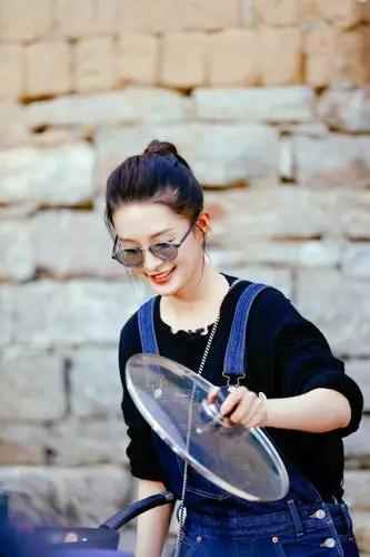 李沁《爸爸去哪儿5 》甜美高清剧照图片