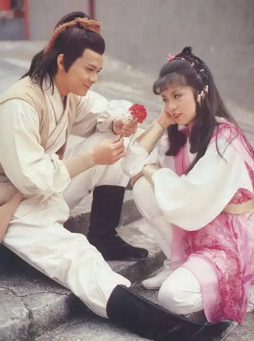 83版射雕英雄传翁美玲的美照,你还记得那个"俏黄蓉"吗?