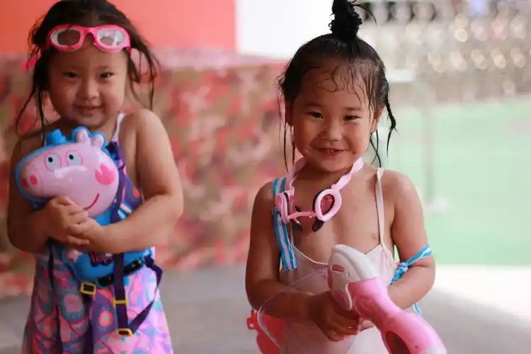 激情一"夏" 戏水乐翻天! 实验幼儿园小二班玩水总动员