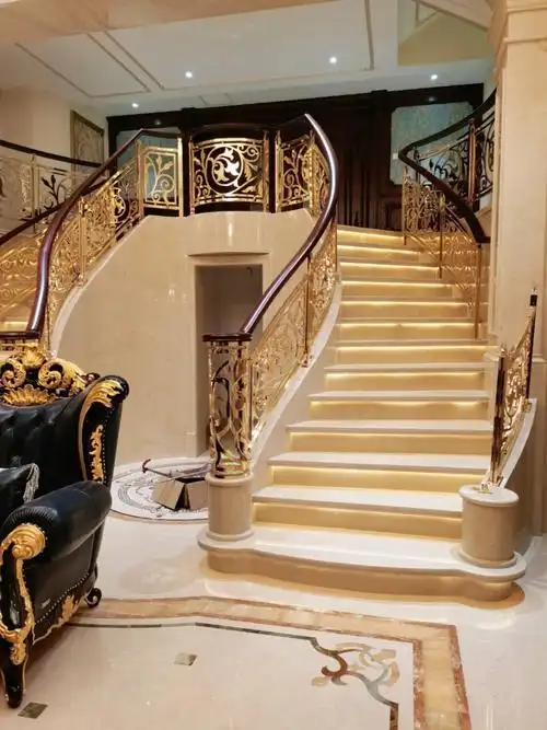 简约欧式镀金铝艺别墅楼梯扶手一笑倾城