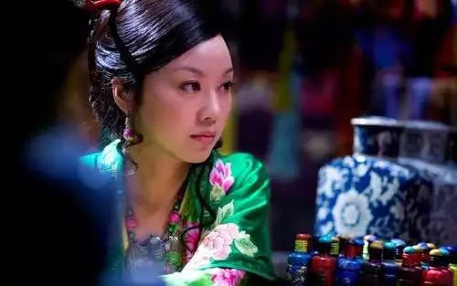 闫妮:我想活得简单一些,做个可爱女人