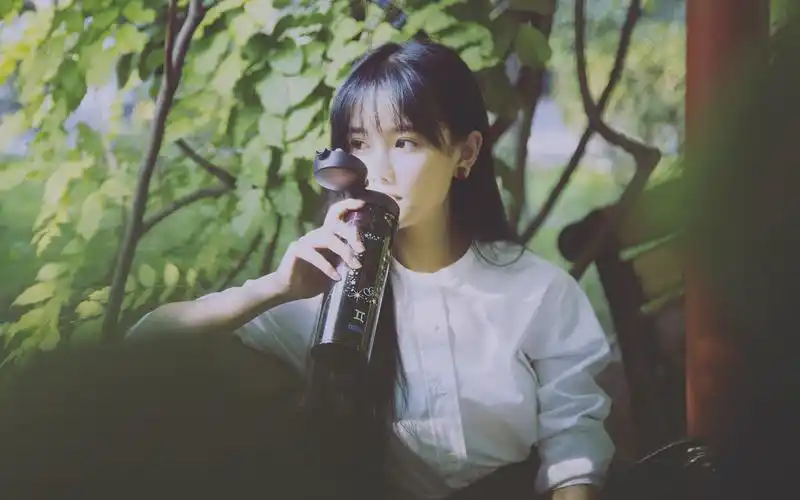 南笙姑娘日系轻复古写真高清桌面壁纸