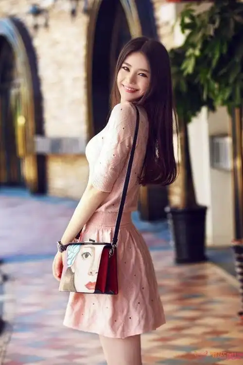 邱璐璠,中国内地女模特,演员,1987年10月8日出生于江西九江.