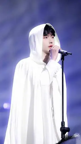 《我是唱作人2》总决赛张艺兴守擂成功,一首《痴》唱"醉"网友