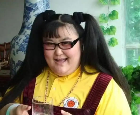 中国最胖女演员,今为爱狂瘦140斤,被老公宠成公主!