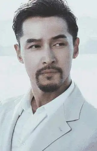 胡歌留胡子依然帅气?看到照片后,网友:胡子造型更迷人!_李逍遥