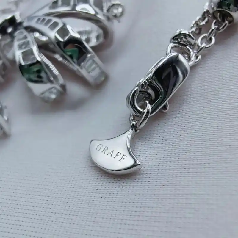 格拉芙蝴蝶项链,18k白,圆形1.3ct,梯方50分,水滴7 - 抖音