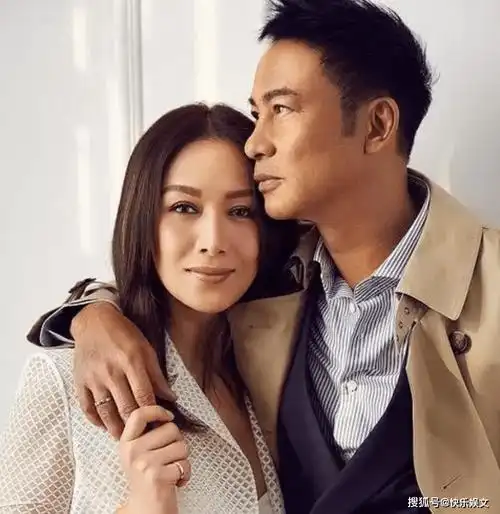 任达华小12岁外籍娇妻现身!