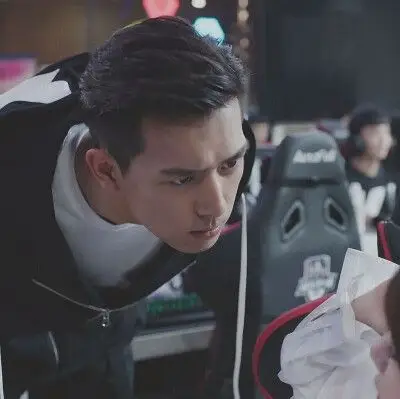 韩商言&佟年,李现&杨紫,亲爱的热爱的情头