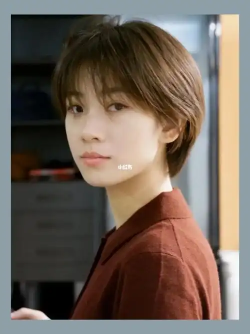 经典学生碎短发日系超a少年短发可盐可奶