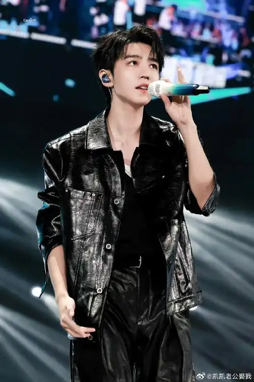 夏日青春派对##超话星愿池##迪奥品牌大使王俊凯##从开始到未来,只为