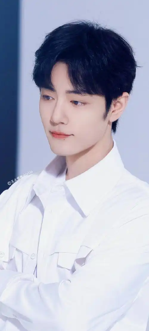 肖战工作室周末放饭