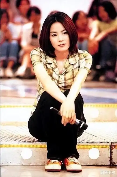 天后王菲离异两次不敢再婚哥哥57岁仍单身都是原生家庭惹的祸