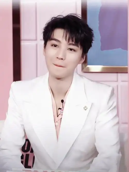 王俊凯直播#爱死这个笑容,这么甜的宝贝02