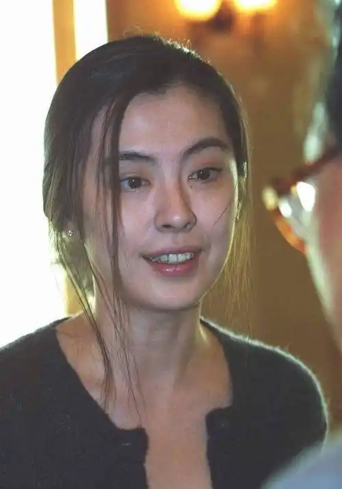 女神王祖贤近照曝光,她的美貌和气质也被誉为"东方女神"的典范_生活