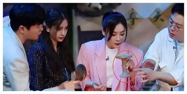 杨幂强推,于正力捧,探秘她如何一步步赢得观众的心?_袁姗姗_演艺_姐姐