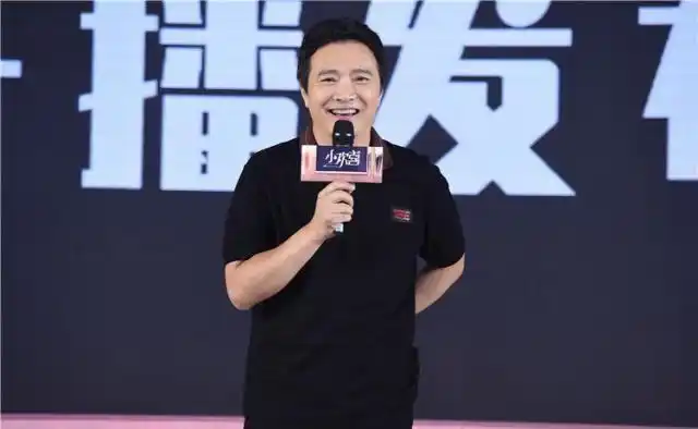 他之前在《小别离》里演张良忠时还不知道他竟然就是导演